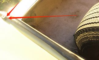 Bagagestopp rektangulär skruvas fast.