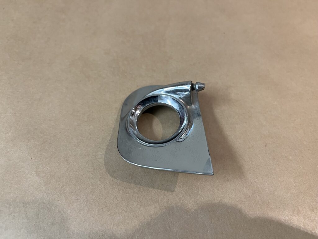 Torkarmekanismen Täckbricka/Krom Höger