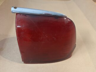 Bakljusglas rött med kromlisten
